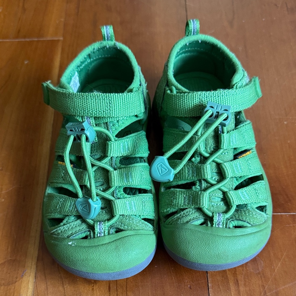 Worn once Keen Kids Green Adventure Sandals